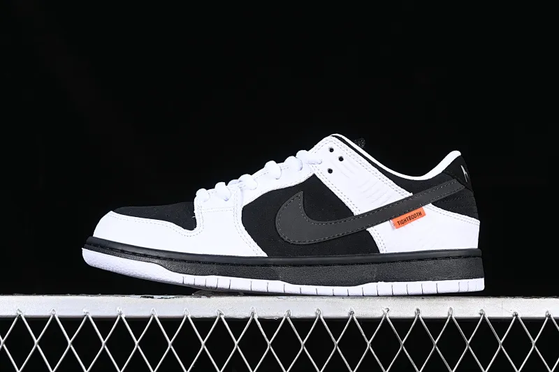 All categories Nk SB Dunk Series Nk SB Dunk Low low-top sneakers Cost-effective version Tightbooth x Nk SB Dunk joint model Reverse Panda SB low-top casual sports skateboard shoes FD2629-100